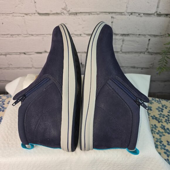 CLARKS CLOUDSTEPPERS NAVY LEATHER ROUND TOE ANKLE BOOT SIZE 7.5 EUC - Picture 8 of 9